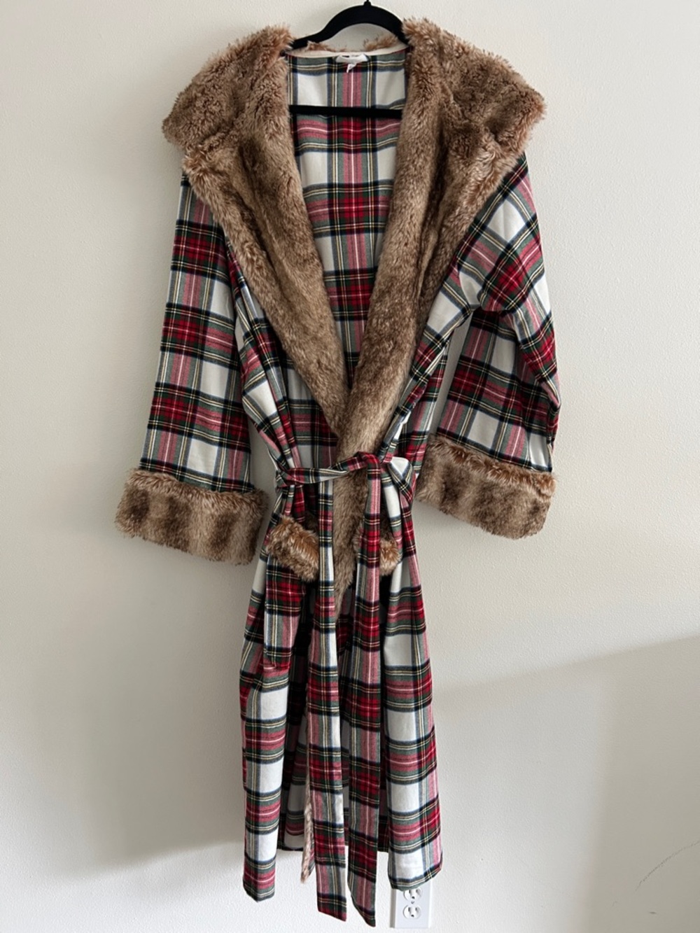 Pottery Barn Stewart Plaid Flannel Faux Fur Robe XL Christmas Winter Hooded